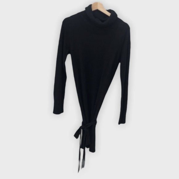 𝅺FRENCH connection belted turtleneck sweater - Picture 1 of 8